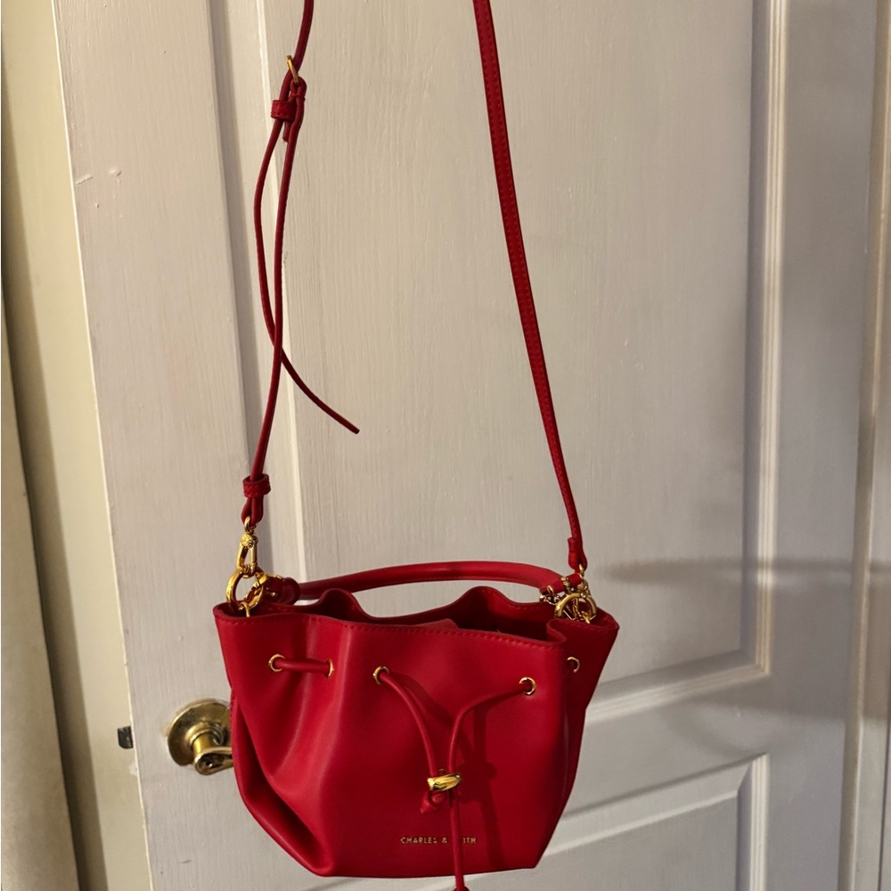 Gorgeous Charles & Keith Red Mini Bucket Bag with Gold Chain - Picture 5 of 5